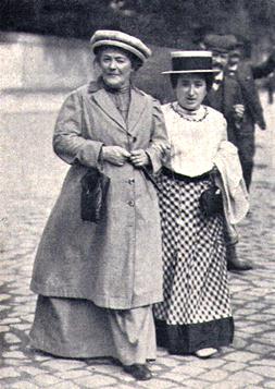 Zetkin_luxemburg1910-litil