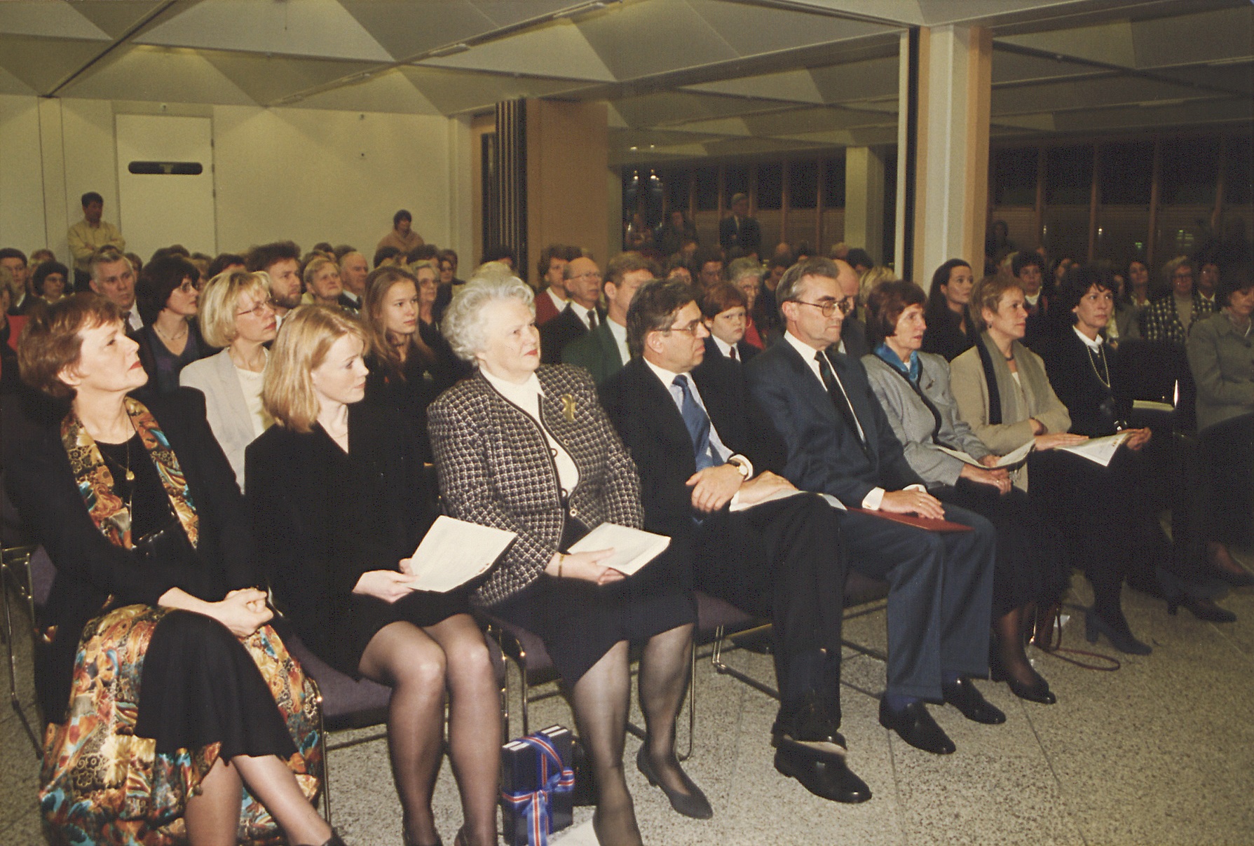 opnun_1996_01